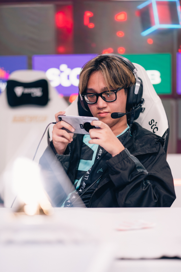 Darrel Baldovino, aka Hunter. Midlaner of Area 77