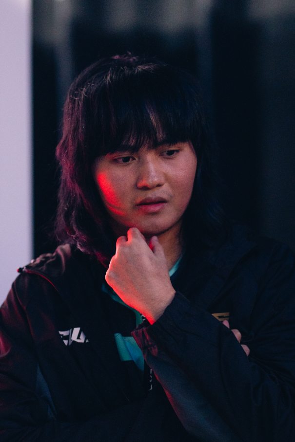 Renren Nitsuga, aka Ureshi. Exp Laner of Area 77 and one of the team's founding members.