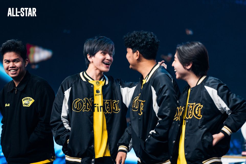 Kairi Rayosdelsol, the Filipino import playing for ONIC Indonesia, pulls a face at MSC 2025 during their battle for third place with ONIC Philippines