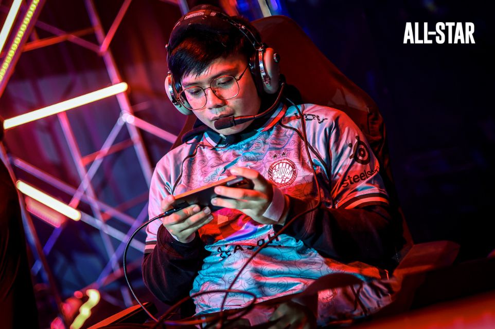 Despite many seasons of inactivity, Sensui showed no rust when he played jungler vs ONIC PH. Photo: Richard Dizon Esguerra