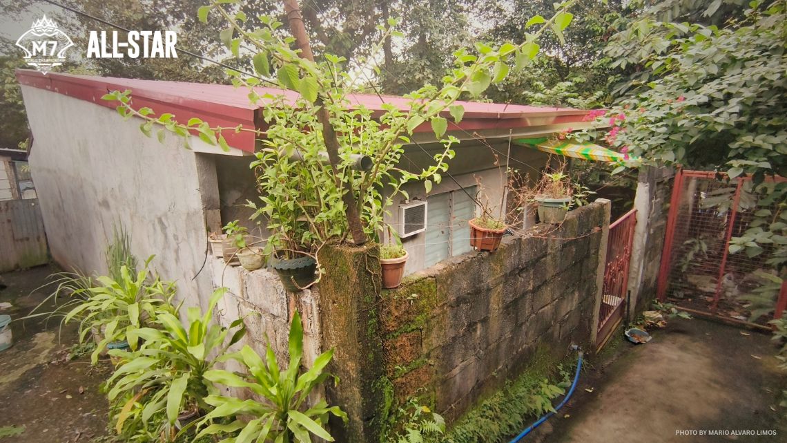 The house where KarlTzy grew up. Here lives Grandma Benny, who took care of him and his cousins when his parents went to work in Abu Dhabi.