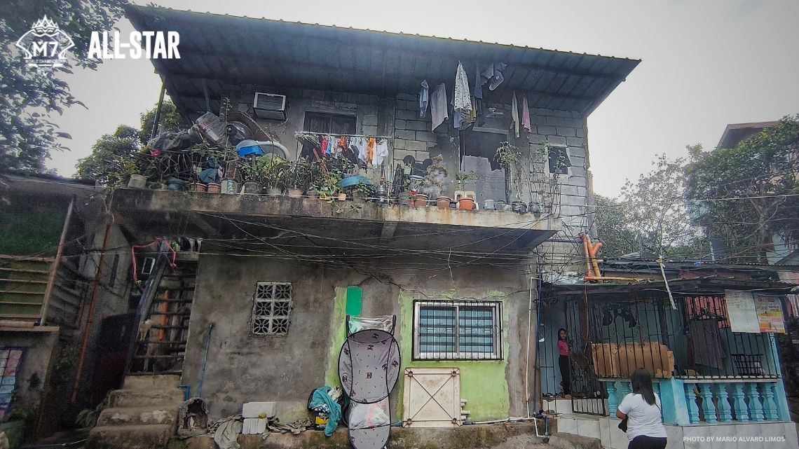 The old computer shop. This was where KarlTzy first learned to play MOBA.