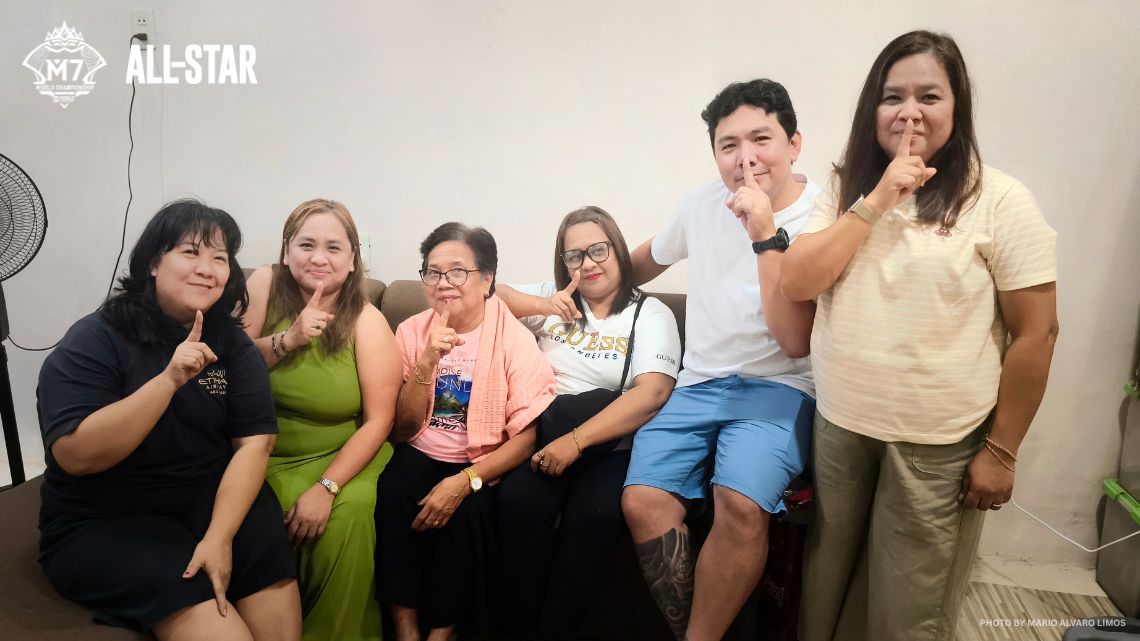 KarlTzy's aunties, grandma, and mom and dad.