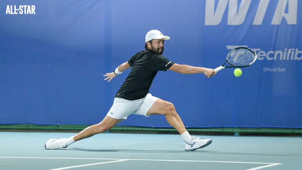 Francis Alcantara backhand while playing at the National Men's Open.