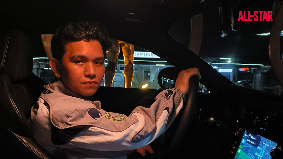 KarlTzy, A Sports Car, and Getting Honked At